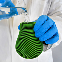 dichtol AM Hydro dringt tief in additiv gefertigte Werkstücke ein und härtet dort aus.