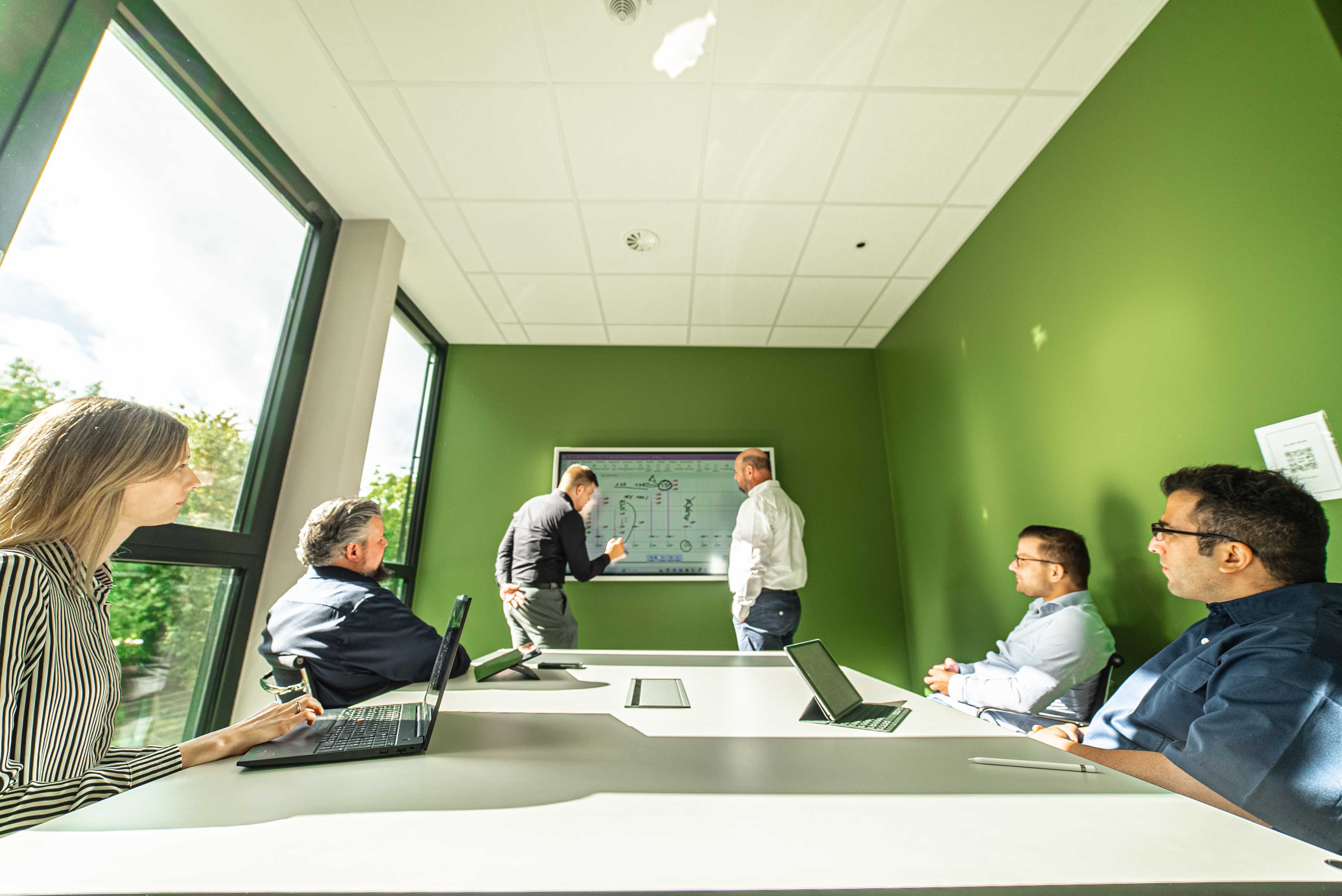 Teamarbeit bei REESE: Auftraggeber profitieren von dem Know-how der gesamten REESE Gruppe. 