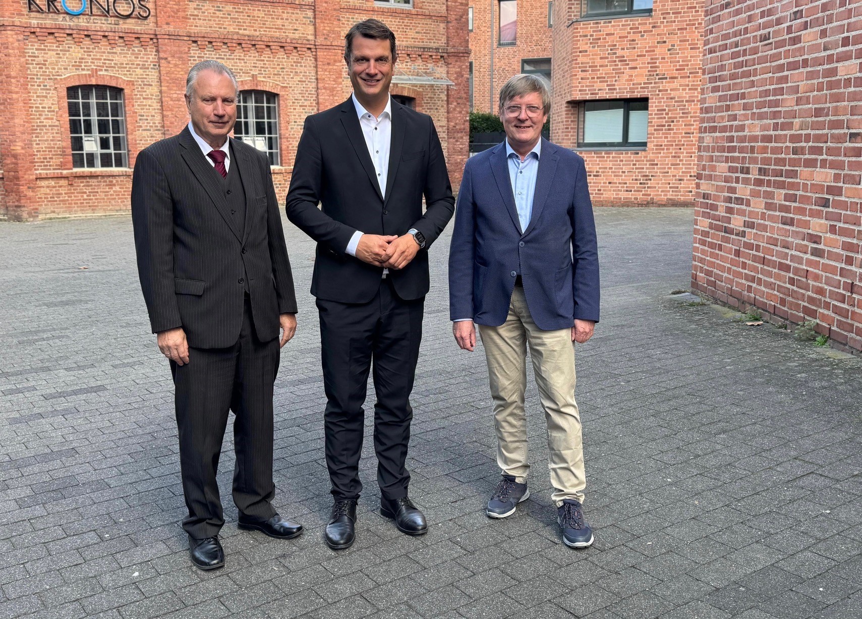 Foto: v.l.n.r.: Reinhard Genderka (IfKom), Björn Franken (MdL), Heinz Leymann (IfKom)