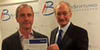 Dr. Michael Eckstein und Dr. Horst Jurkschat informieren  (Foto: BürgerStiftung Region Ahrensburg)