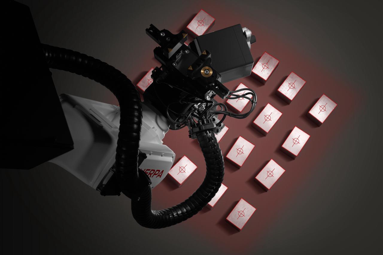 Rohlinge mit reflektierenden Oberflächen bei variierendem Umgebungslicht erfassen (Bildquelle: SHERPA Robotics GmbH)