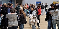 AUF IN DIE WELT Messe in Stuttgart – Viel Interesse am Auslandsjahr (Stiftung Völkerverständigung) AUF IN DIE WELT Messe in Stuttgart – Viel Interesse am Auslandsjahr (Stiftung Völkerverständigung)