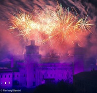 Feuerwerk in Ferrara (Pierluigi Benini) Feuerwerk in Ferrara (Pierluigi Benini)