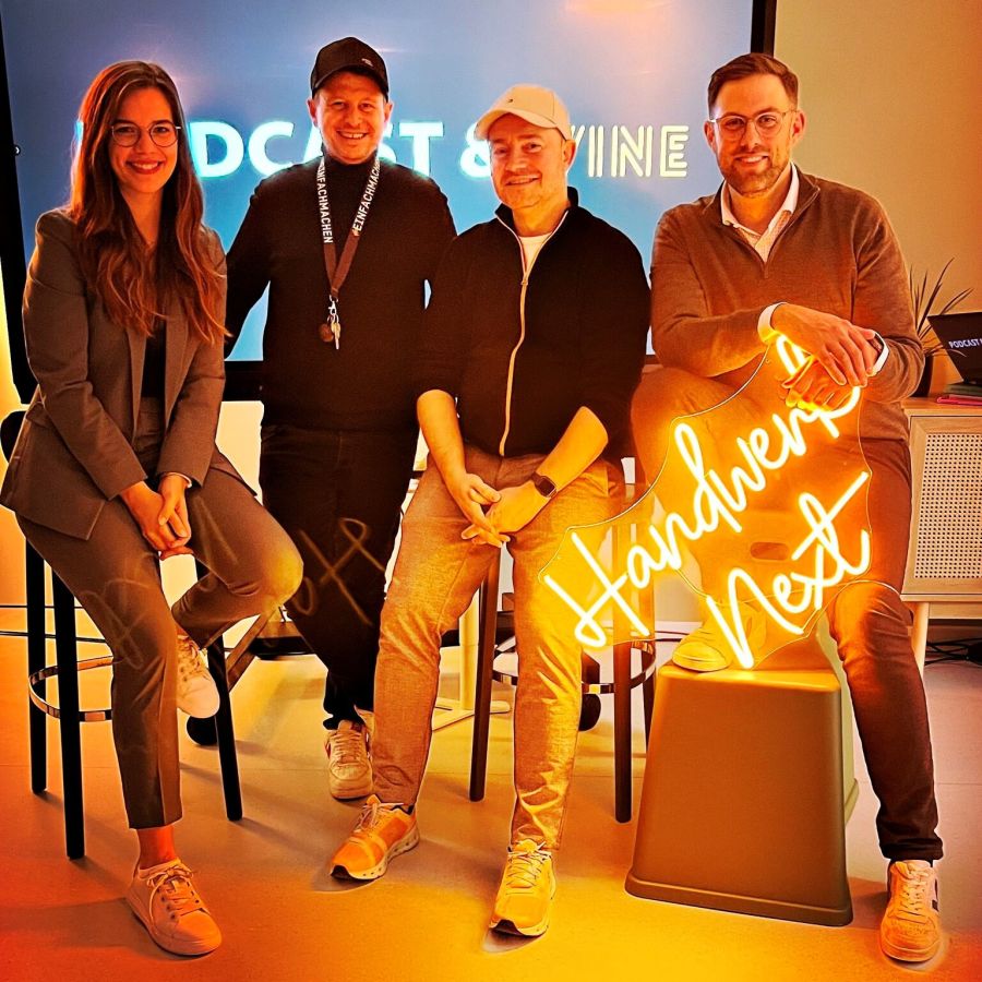 André Voller (2.v.r.) zu Gast bei Podcast & Wine. (© )