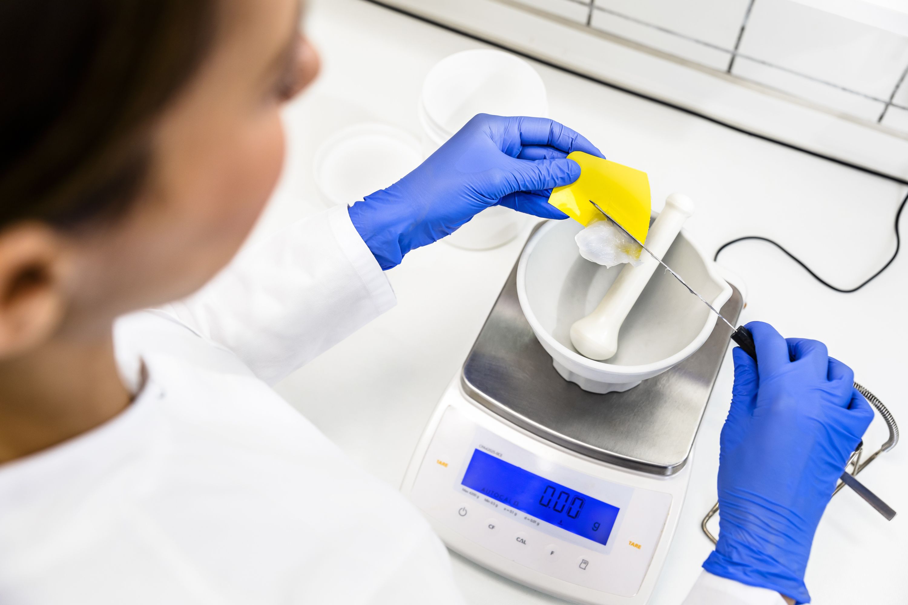 Das kann nur die Apotheke vor Ort: Individuelle Arznei für spezielle Erkrankungen (Bildquelle:©ABDA) Das kann nur die Apotheke vor Ort: Individuelle Arznei für spezielle Erkrankungen (Bildquelle:©ABDA)