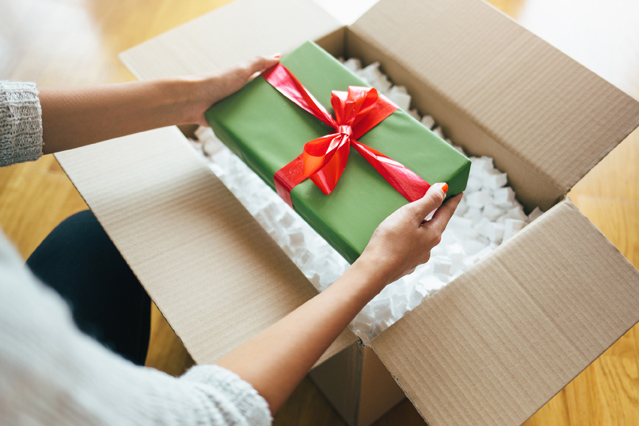 Viele Geschäfte tauschen intakte Weihnachtsgeschenke aus Kulanz um. (Bildquelle: ERGO Group)