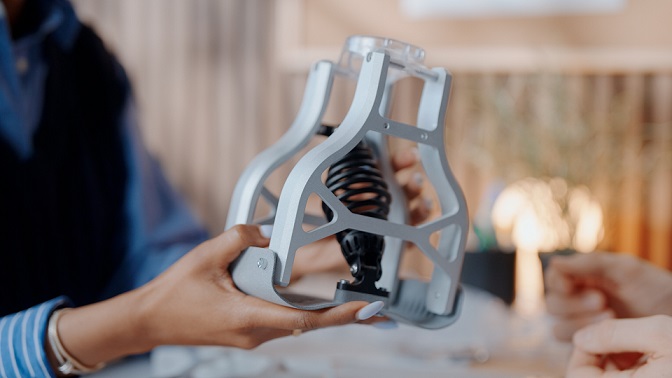 Protolabs erweitert seine End-to-End-Fertigungskapazitäten vom kundenspezifischen Prototyping bis zu (Bildquelle: @ Protolabs) Protolabs erweitert seine End-to-End-Fertigungskapazitäten vom kundenspezifischen Prototyping bis zu (Bildquelle: @ Protolabs)