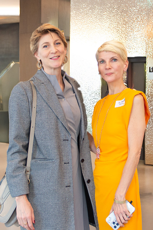 Mareile Blendl (links im Bild) und Dr. Johanna Dahm (Die Bildrechte liegen bei dem Verfasser der Mitteilung.)