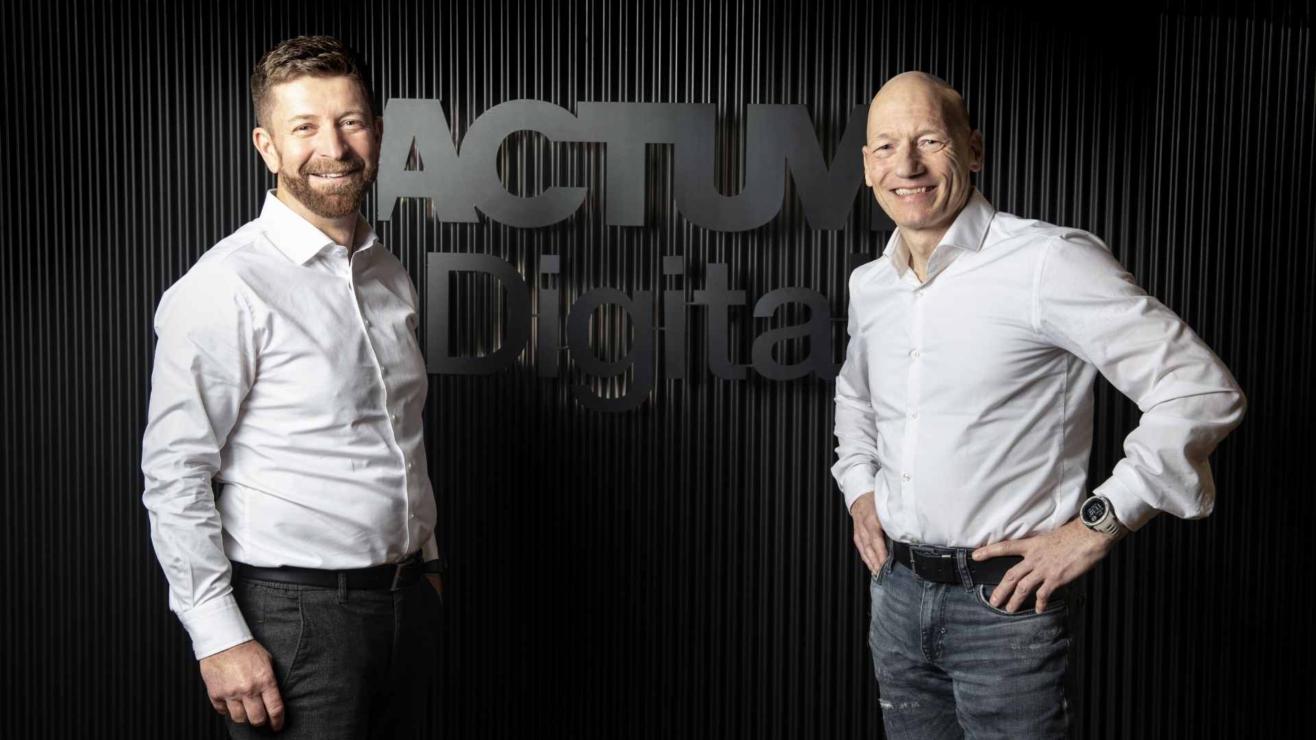 TomášVondrá?ek (CEO, ACTUM Digital) mit Thomas Lang (Managing Partner, ACTUM Digital Germany) (Die Bildrechte liegen bei dem Verfasser der Mitteilung.)