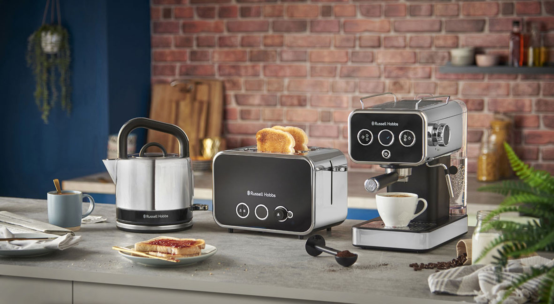 Attentiv Frühstücksserie (Bildquelle: Russell Hobbs) Attentiv Frühstücksserie (Bildquelle: Russell Hobbs)