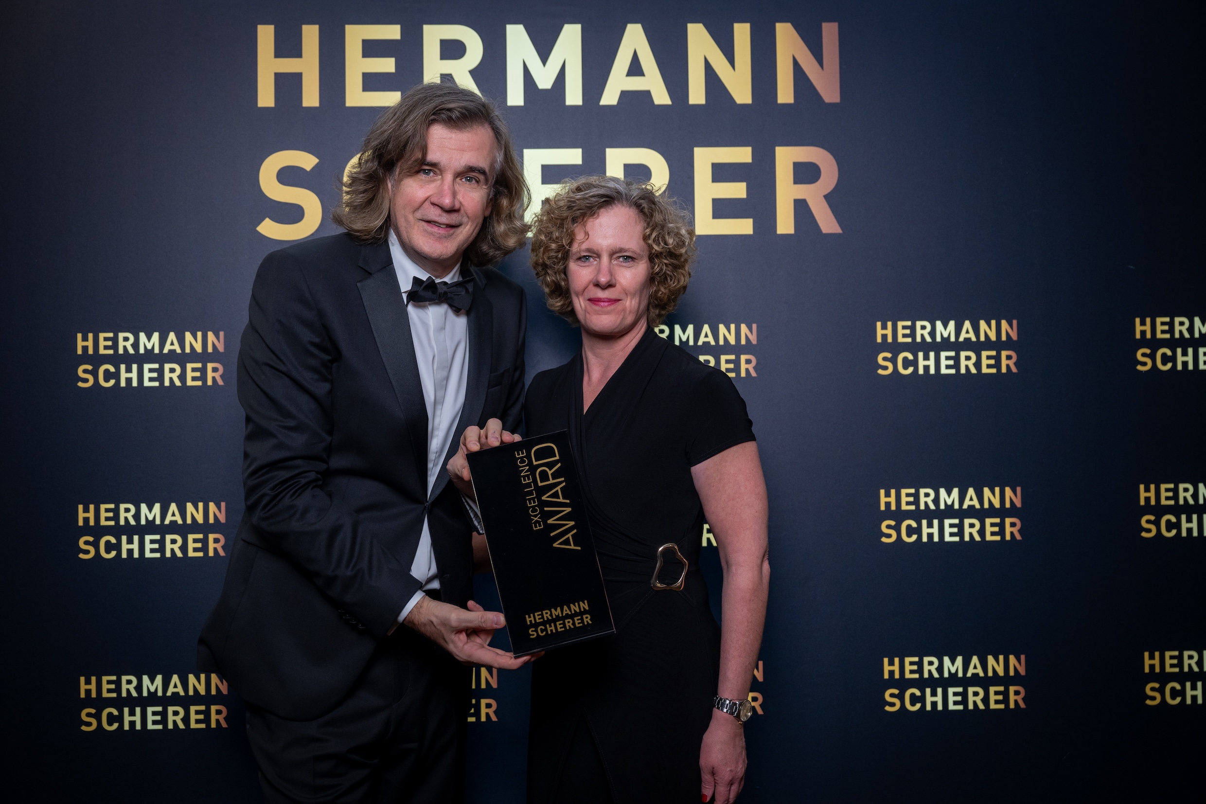 Ulrike Martin mit"Excellence Award 2025" ausgezeichnet (Bild: Justin Bockey) (©) (Die Bildrechte liegen bei dem Verfasser der Mitteilung.) Ulrike Martin mit"Excellence Award 2025" ausgezeichnet (Bild: Justin Bockey) (©) (Die Bildrechte liegen bei dem Verfasser der Mitteilung.)