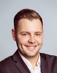 Phil Huesmann ist nun Fachplaner für gebäudetechnischen Brandschutz (EIPOS). Bild: Walraven Phil Huesmann ist nun Fachplaner für gebäudetechnischen Brandschutz (EIPOS). Bild: Walraven