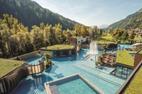 Quellenhof See Lodge – innovative Hotelarchitektur mit Hauch von Malediven (Quellenhof See Lodge) Quellenhof See Lodge – innovative Hotelarchitektur mit Hauch von Malediven (Quellenhof See Lodge)