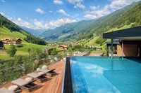 Panorama Sky & Sunset Sky Lounge (c) Filippo Galluzzi (Wellnessresort Amonti & Lunaris)