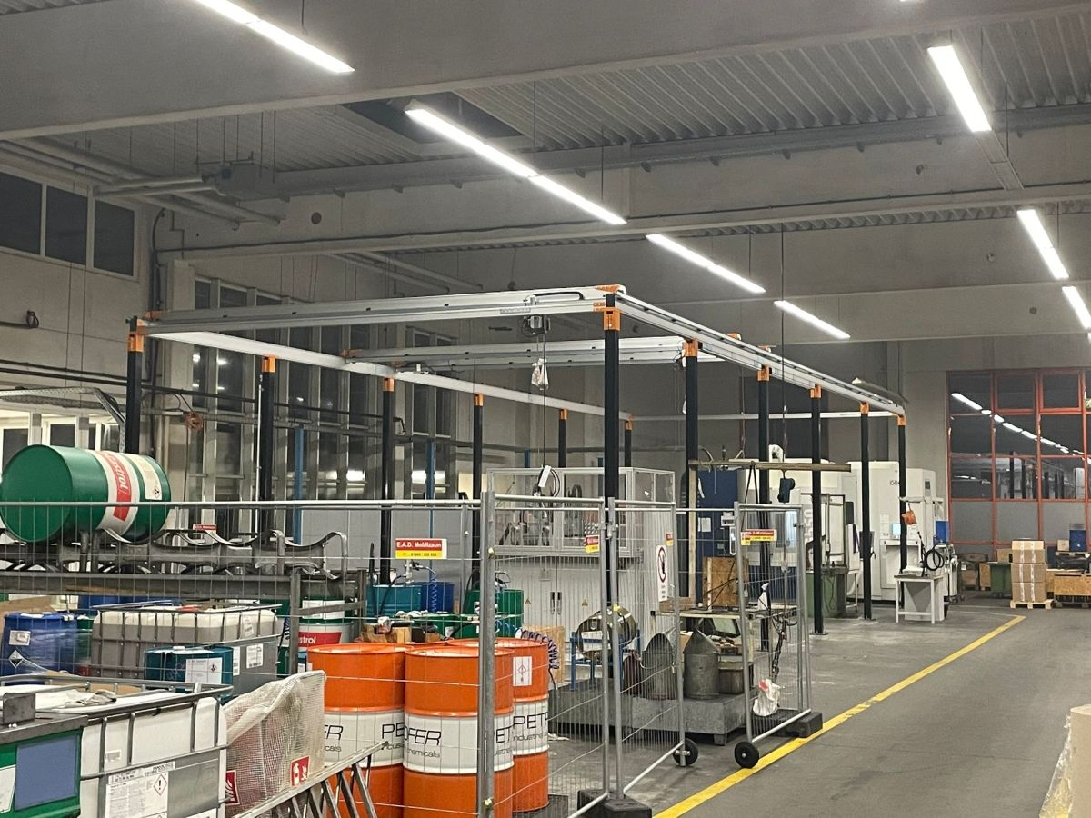 Unser THE LINE - Kranbaukasten bei der Firma NEUFORM - Zeulenroda (© IWS System GmbH) Unser THE LINE - Kranbaukasten bei der Firma NEUFORM - Zeulenroda (© IWS System GmbH)