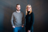 Leiterin ESG Beatrice Sommer und CEO Julian Mayer (Familux Resorts)