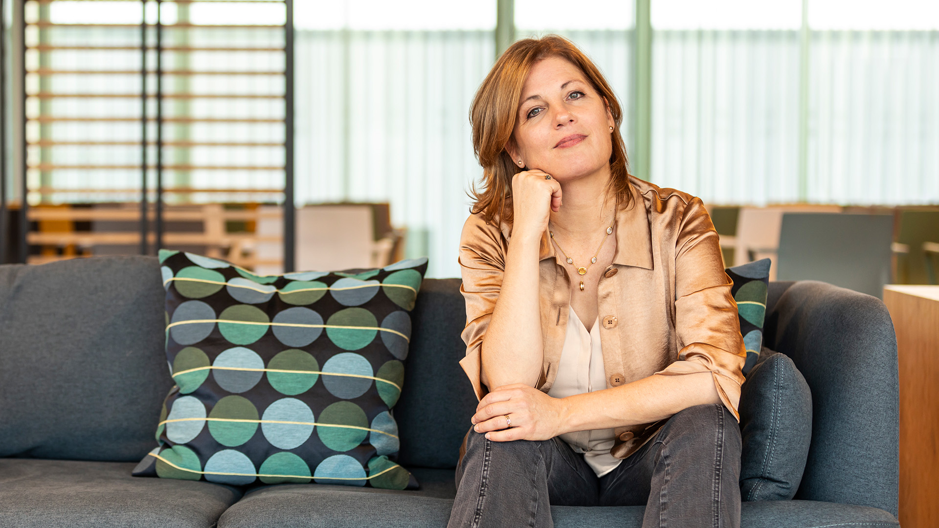 Lea Simone Bogner stärkt Führungskräfte mit Klarheit, Kommunikation und nachhaltiger Teamdynamik. (Bildquelle:©Uwe Klössing | www.benschulz-partner.de) Lea Simone Bogner stärkt Führungskräfte mit Klarheit, Kommunikation und nachhaltiger Teamdynamik. (Bildquelle:©Uwe Klössing | www.benschulz-partner.de)