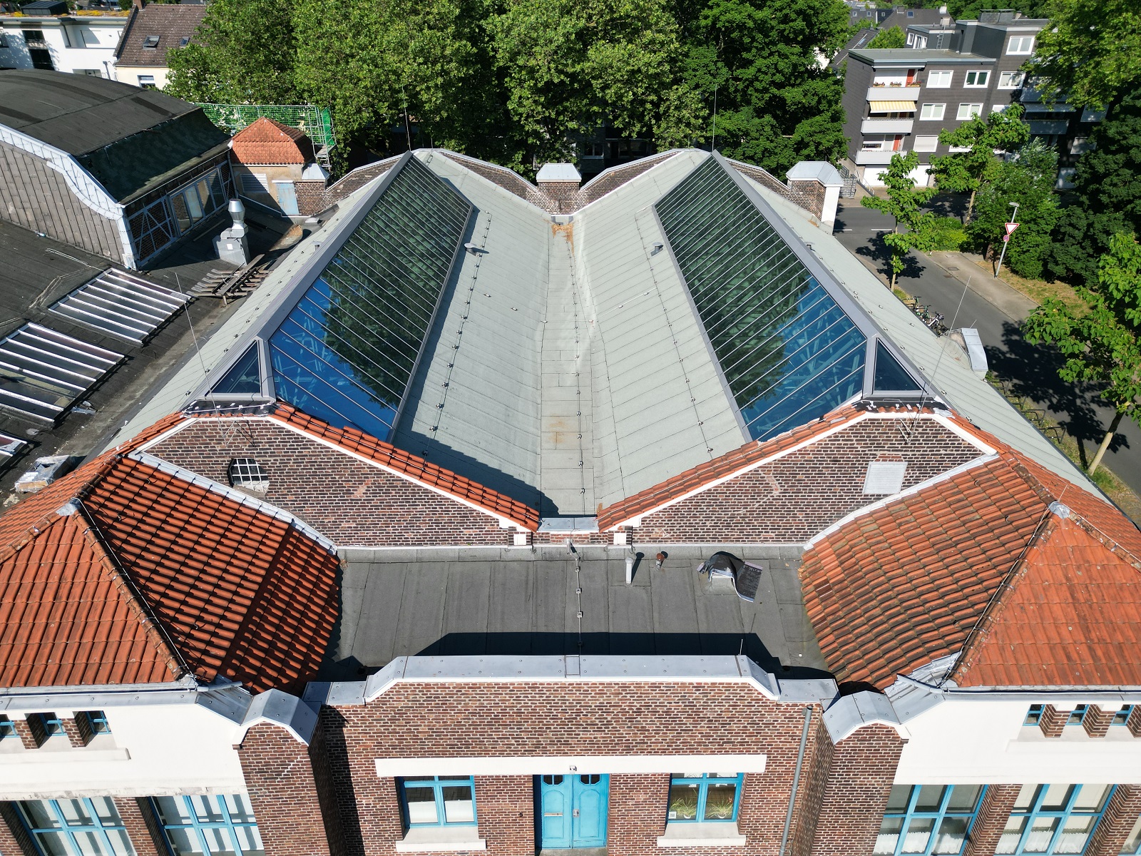 Dank der energetischen Sanierung und dem Einbau der neuen Schrägverglasungen ist der Betrieb langfristig gesichert.