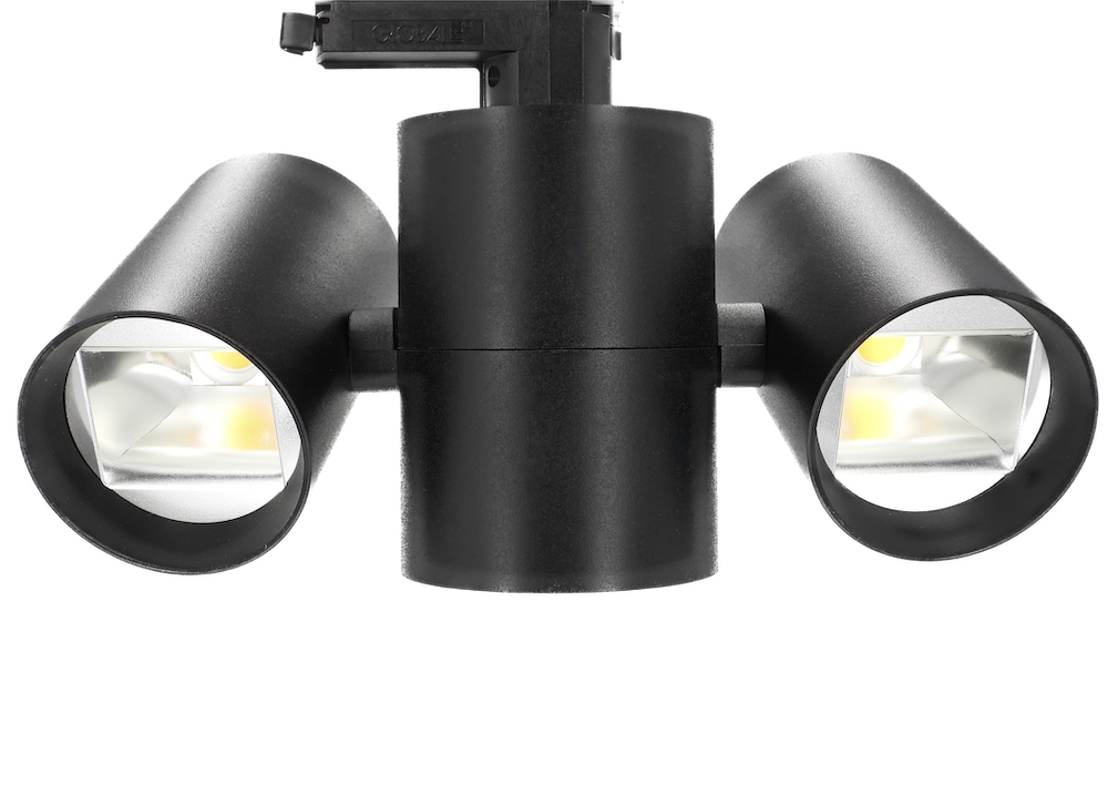 Schaufensterbeleuchtung mit Chamäleon Doppelstrahler von LED Explorer GmbH (Die Bildrechte liegen bei dem Verfasser der Mitteilung.) Schaufensterbeleuchtung mit Chamäleon Doppelstrahler von LED Explorer GmbH (Die Bildrechte liegen bei dem Verfasser der Mitteilung.)