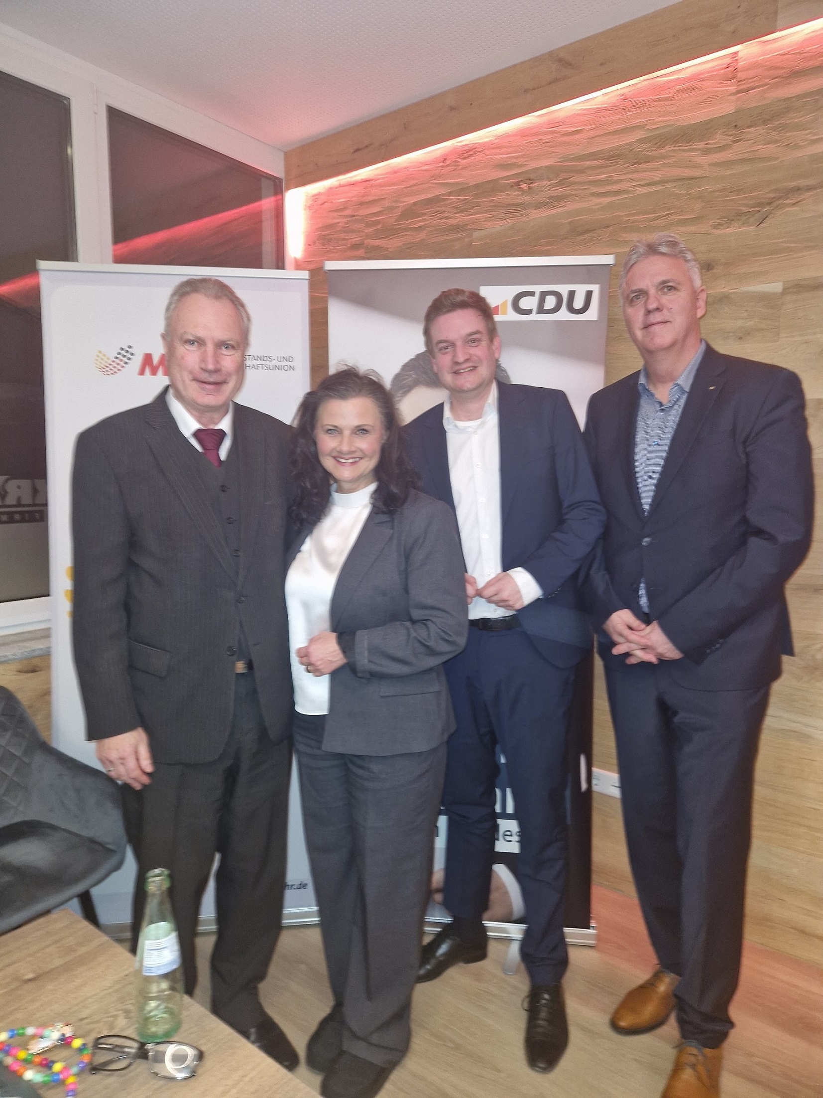 Foto: v.l.n.r.: Heinz Leymann (ZBI), Gitta Connemann (MIT), Michael Breilmann (MdB), Torsten Jakob (MIT) BU: ZBI