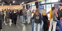 AUF IN DIE WELT Messe in Bremen – Viel Interesse am Auslandsjahr (Stiftung Völkerverständigung) AUF IN DIE WELT Messe in Bremen – Viel Interesse am Auslandsjahr (Stiftung Völkerverständigung)