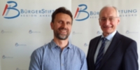 Dr. Robert Wegner und Dr. Michael Eckstein informieren (BürgerStiftung Region Ahrensburg) Dr. Robert Wegner und Dr. Michael Eckstein informieren (BürgerStiftung Region Ahrensburg)
