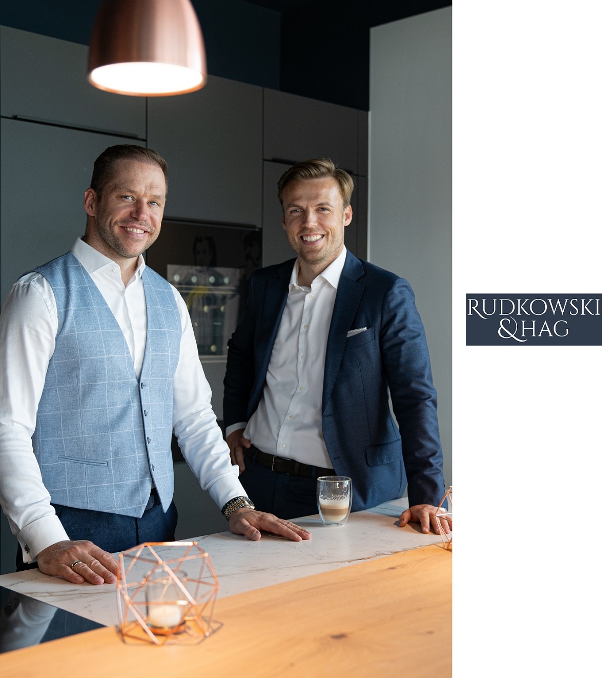 Michael Rudkowski und Philipp Hag von Rudkowski& Hag Immobilien (Die Bildrechte liegen bei dem Verfasser der Mitteilung.) Michael Rudkowski und Philipp Hag von Rudkowski& Hag Immobilien (Die Bildrechte liegen bei dem Verfasser der Mitteilung.)