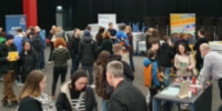 AUF IN DIE WELT Messe in Berlin – Viel Interesse am Auslandsjahr (Stiftung Völkerverständigung) AUF IN DIE WELT Messe in Berlin – Viel Interesse am Auslandsjahr (Stiftung Völkerverständigung)