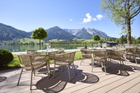 Terrasse direkt am See im Refugium Das Walchsee Lakeside (c) Simon Hausberger (Das Walchsee Aktivres Terrasse direkt am See im Refugium Das Walchsee Lakeside (c) Simon Hausberger (Das Walchsee Aktivres