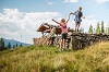 Familie genießt die Natur (c)Wildkogel - Arena Neukirchen & Bramberg