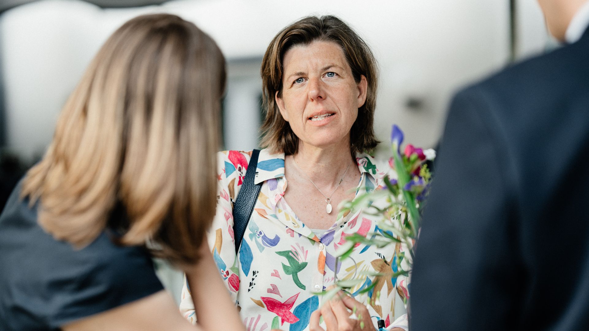 Redner und Rednerinnen im Gesprächüber die Macht der Worte (Bildquelle: copyright @WISTA/Valentin Paster)