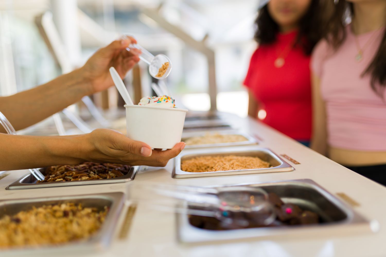Verpackungen für Frozen Yoghurt und Eiskrem to go (Die Bildrechte liegen bei dem Verfasser der Mitteilung.)