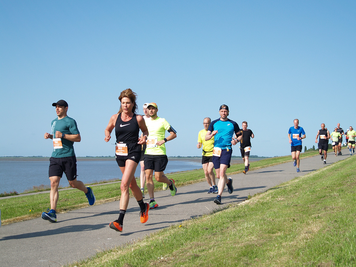 Laufen am Wattenmeer: Der 20. Gorch-Fock-Lauf in Wilhelmshaven Laufen am Wattenmeer: Der 20. Gorch-Fock-Lauf in Wilhelmshaven