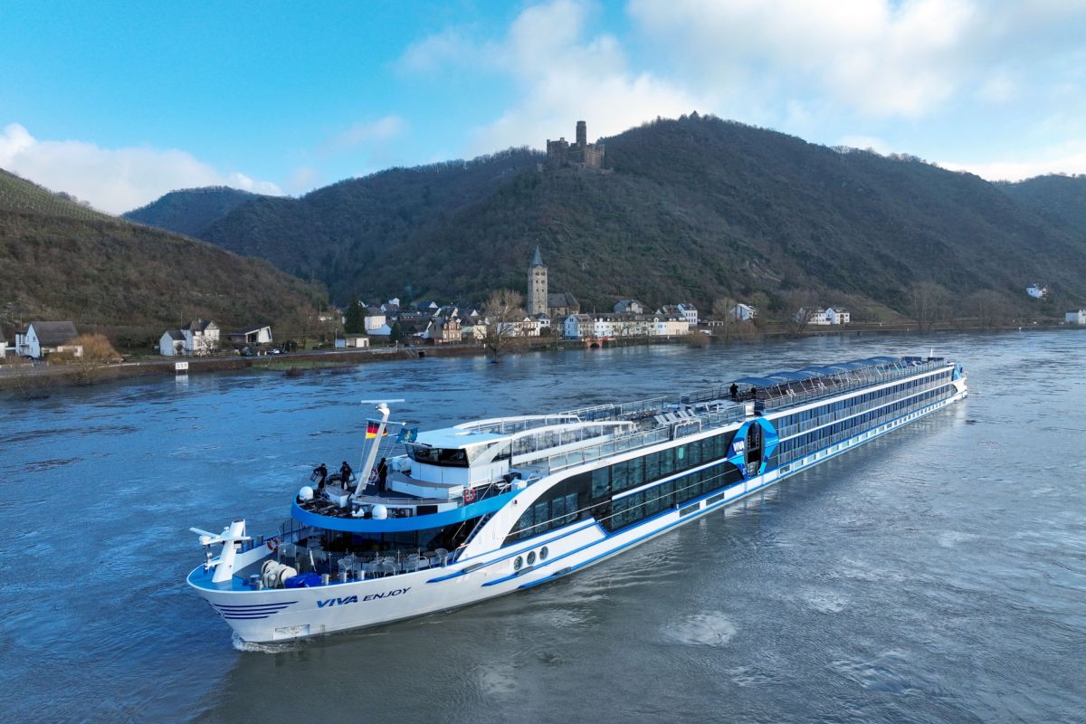 Premiere bei VIVA Cruises: Erstmals legt die VIVA ENJOY zur Großen Europa Reise ab (© Foto: VIVA Cruises) Premiere bei VIVA Cruises: Erstmals legt die VIVA ENJOY zur Großen Europa Reise ab (© Foto: VIVA Cruises)