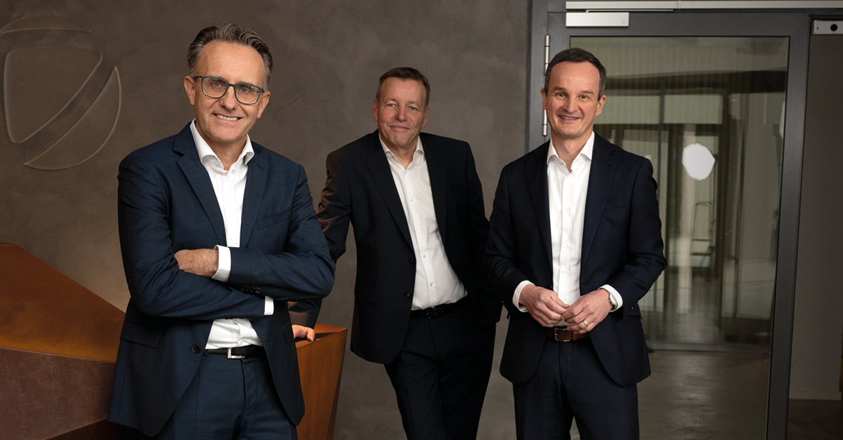 Die cbs-Geschäftsführer, von links: Holger Scheel, Stefan Risse und Rainer Wittwen (CEO). (Die Bildrechte liegen bei dem Verfasser der Mitteilung.) Die cbs-Geschäftsführer, von links: Holger Scheel, Stefan Risse und Rainer Wittwen (CEO). (Die Bildrechte liegen bei dem Verfasser der Mitteilung.)