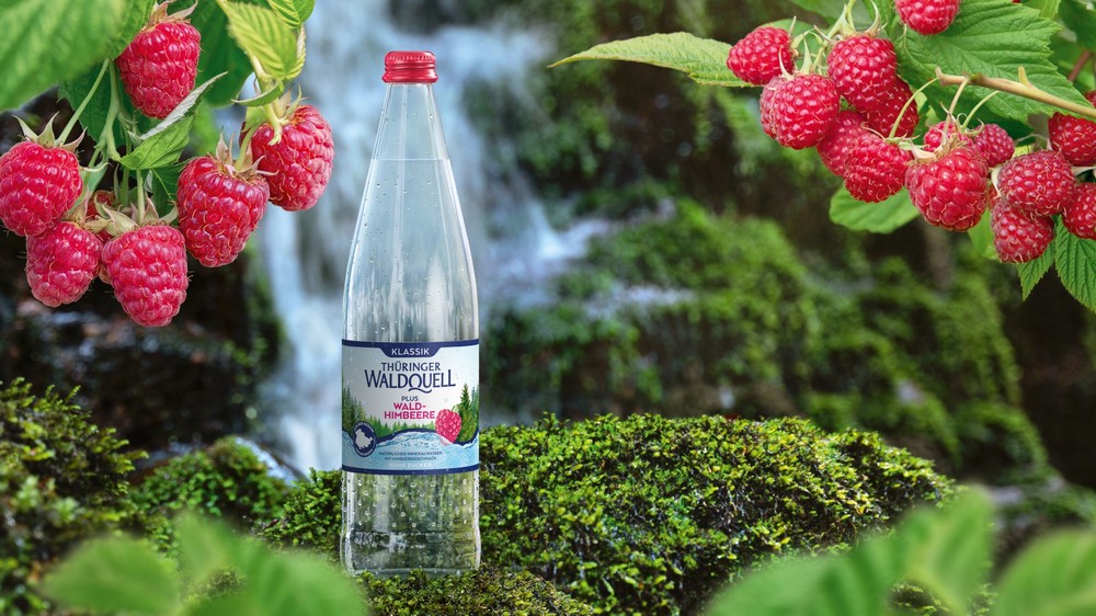 Neue spritzige Erfrischung mit fruchtigem Geschmack Neue spritzige Erfrischung mit fruchtigem Geschmack