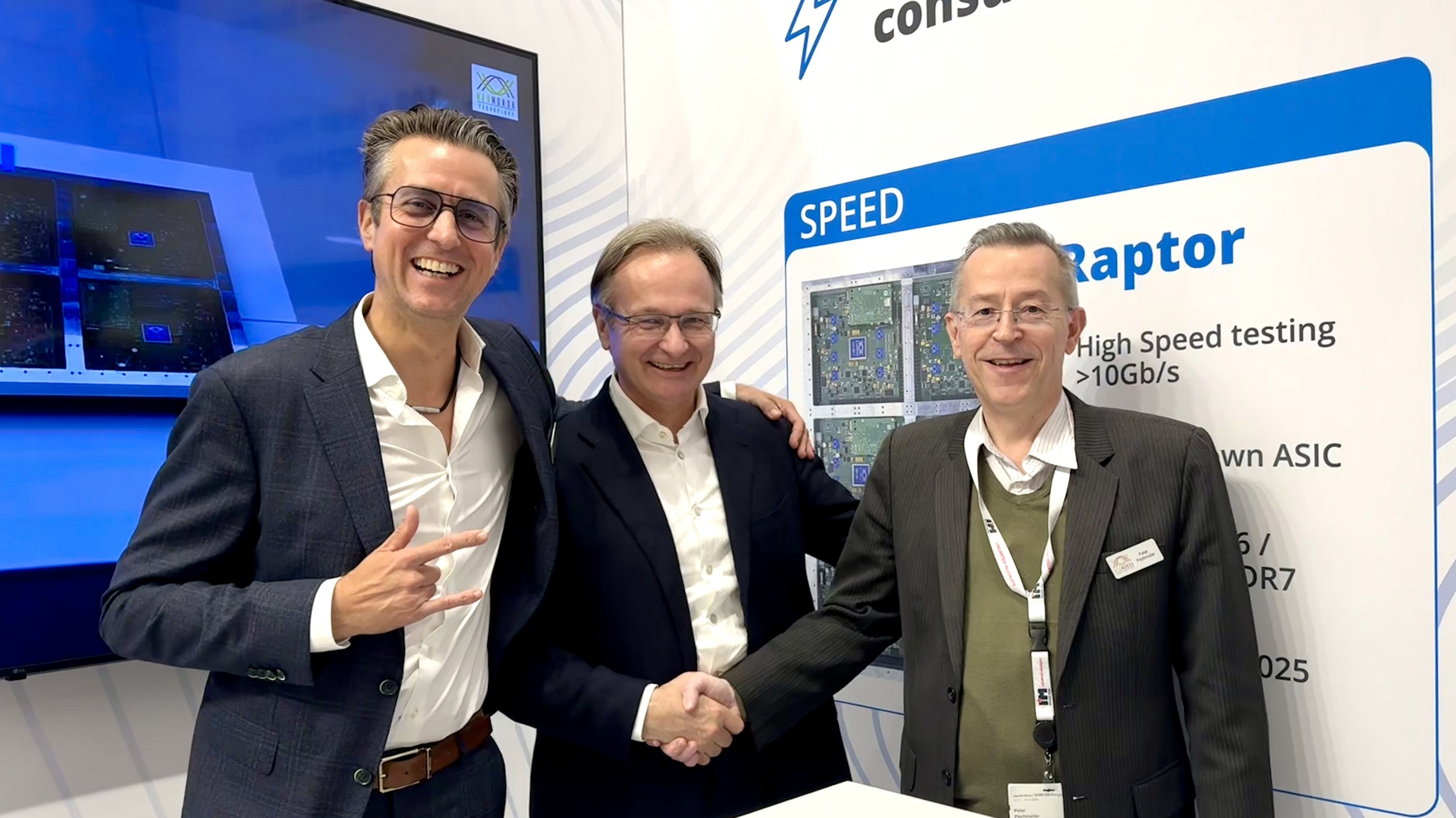 Marco Mezger, Neumonda COO, Thomas Rückes, FMC CEO und Peter Pöchmüller, Neumonda CEO kooperieren (Die Bildrechte liegen bei dem Verfasser der Mitteilung.)