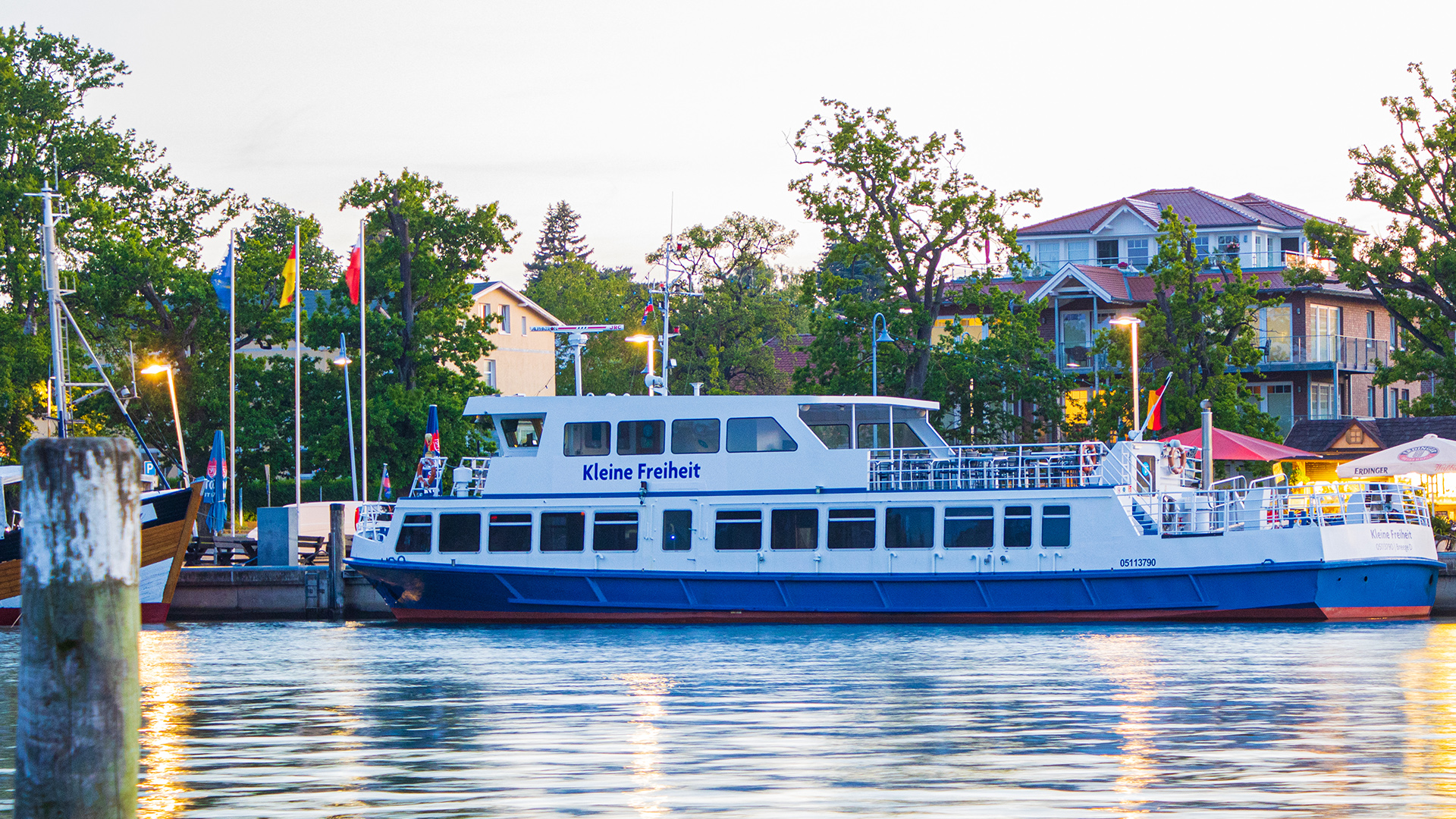 Fahrgastschiff Fahrgastschiff
