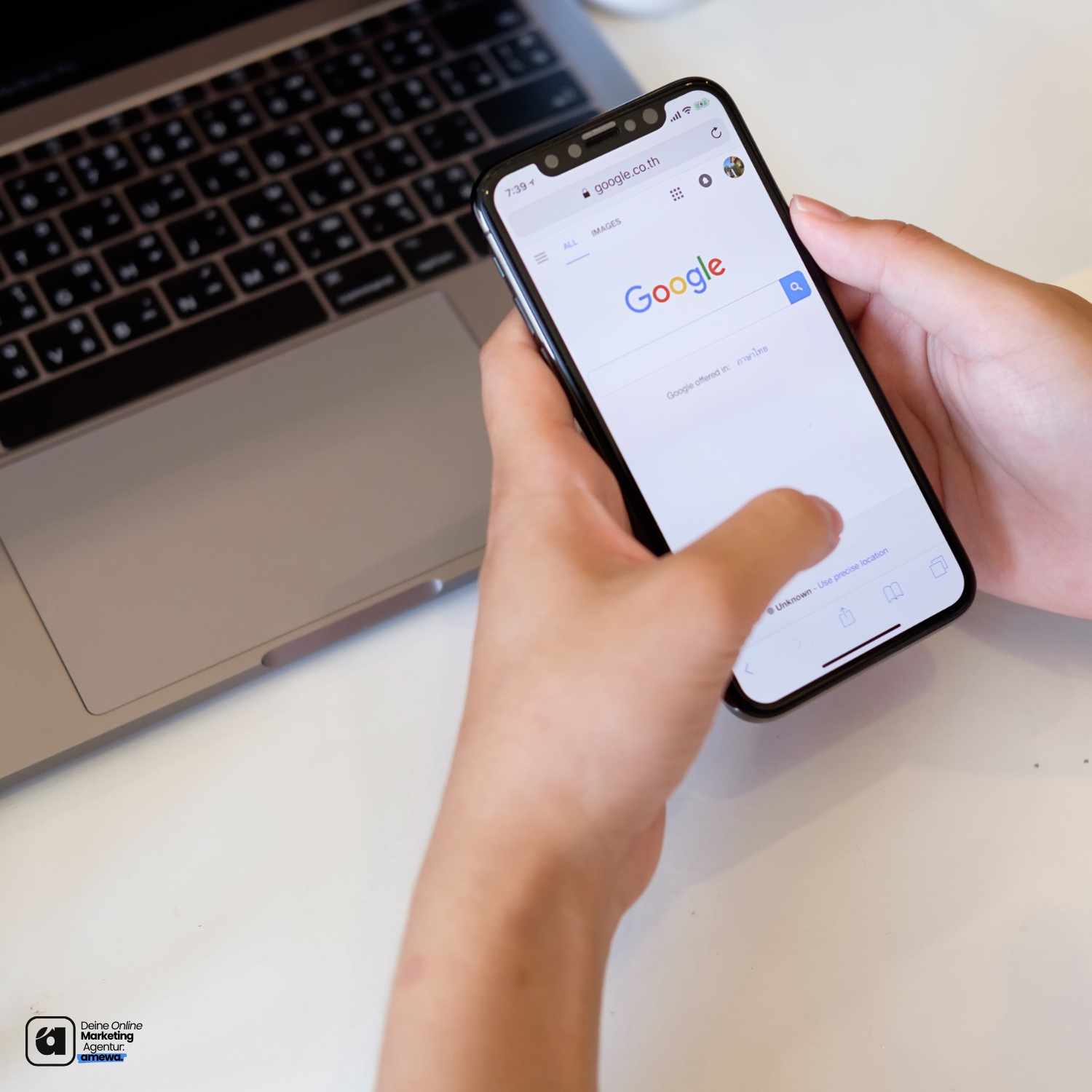Wie sich das neue Google-KI-Update auf SEO auswirkt (Bildquelle: @prathanchorruangsak) Wie sich das neue Google-KI-Update auf SEO auswirkt (Bildquelle: @prathanchorruangsak)