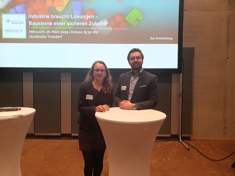 Dr. Christine Lötters und Alexander Miller (Die Bildrechte liegen bei dem Verfasser der Mitteilung.) Dr. Christine Lötters und Alexander Miller (Die Bildrechte liegen bei dem Verfasser der Mitteilung.)