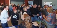 AUF IN DIE WELT Messe in Hamburg – Viel Interesse am Auslandsjahr (Stiftung Völkerverständigung)