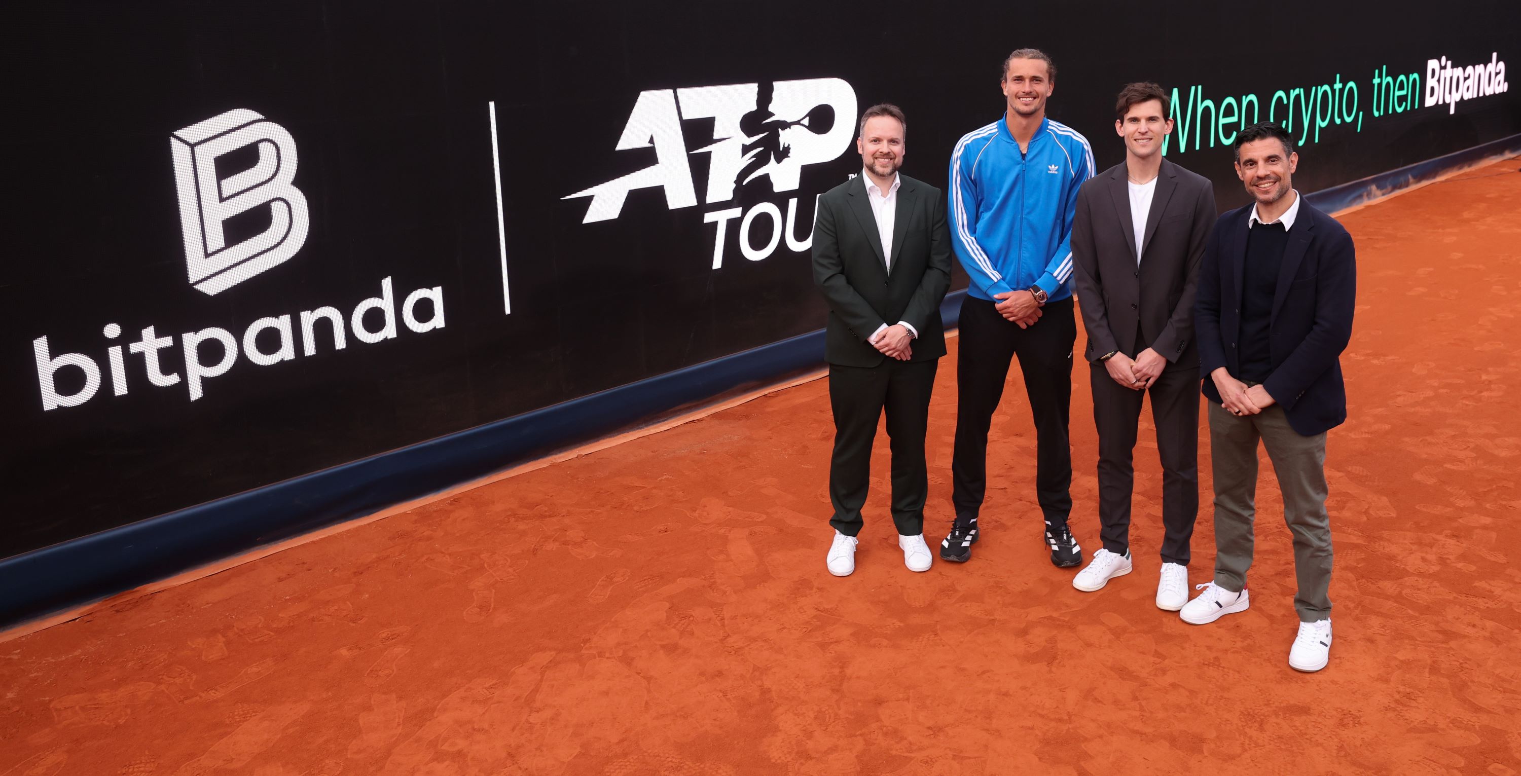 Von links: Maik Brodowski (Bitpanda), Alexander Zverev, Dominic Thiem, Daniele Sanó(ATP) (Die Bildrechte liegen bei dem Verfasser der Mitteilung.)