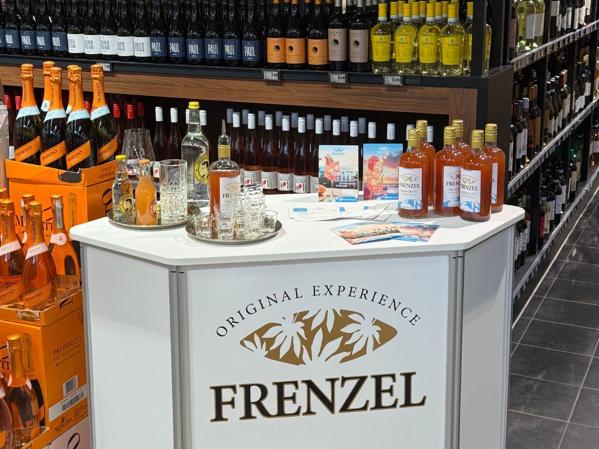 FRENZEL Grapefruit bei EDEKA Selders, Wuppertal - Ein Tag voller Genuss, Sonne und guter Gespräche (© Johannes Frenzel) FRENZEL Grapefruit bei EDEKA Selders, Wuppertal - Ein Tag voller Genuss, Sonne und guter Gespräche (© Johannes Frenzel)