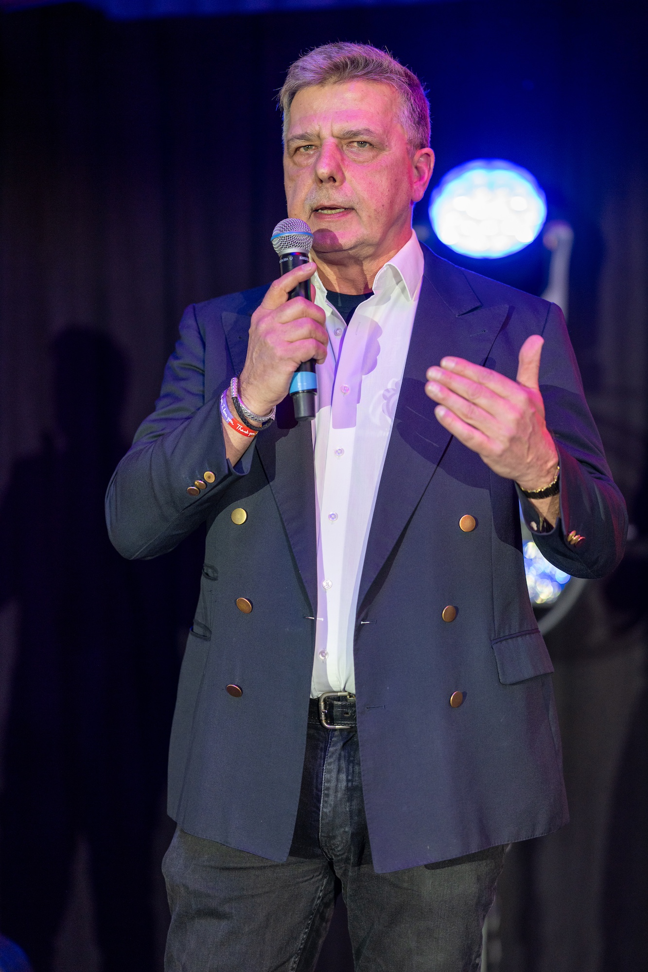 Peter Stellbrink on Stage - Fotograf Justin Hockey (Die Bildrechte liegen bei dem Verfasser der Mitteilung.)