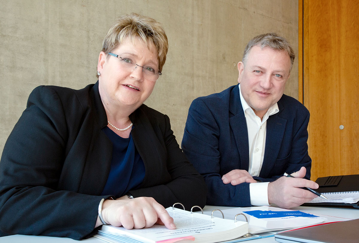 Starke Kitas als Ziel der Kooperation: Susanne Sargk und Holger Hagenlocher | Foto: Sabine Tesche (Die Bildrechte liegen bei dem Verfasser der Mitteilung.)