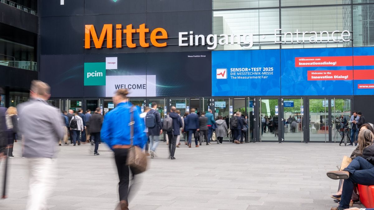 Besucher der Fachmesse SENSOR+TEST 2025 auf der Messe Nürnberg (© Eudardo Hernandez, Messe.TV) Besucher der Fachmesse SENSOR+TEST 2025 auf der Messe Nürnberg (© Eudardo Hernandez, Messe.TV)