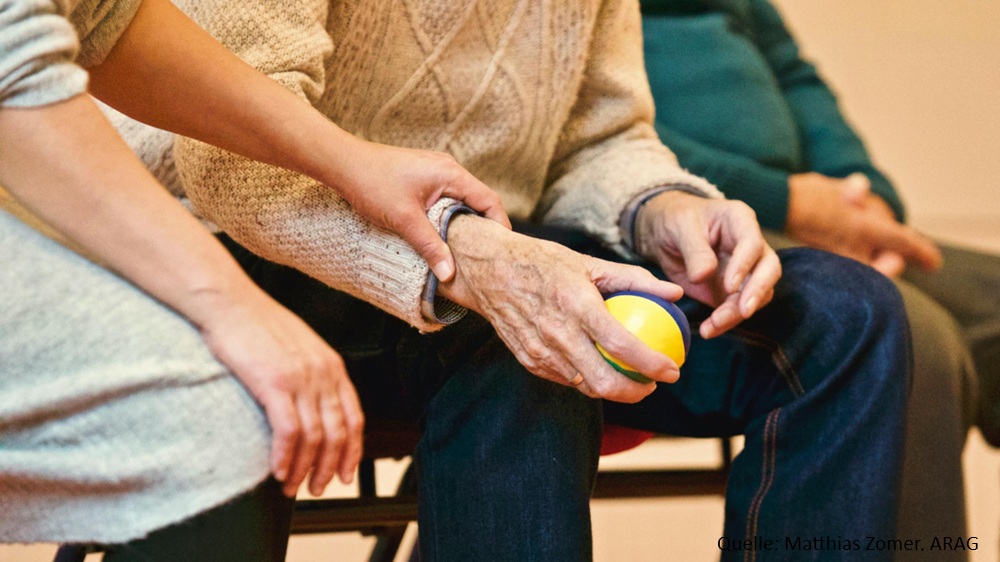 ARAG Experten mit wichtigen Urteilen aus der Welt der Pflege (Die Bildrechte liegen bei dem Verfasser der Mitteilung.) ARAG Experten mit wichtigen Urteilen aus der Welt der Pflege (Die Bildrechte liegen bei dem Verfasser der Mitteilung.)