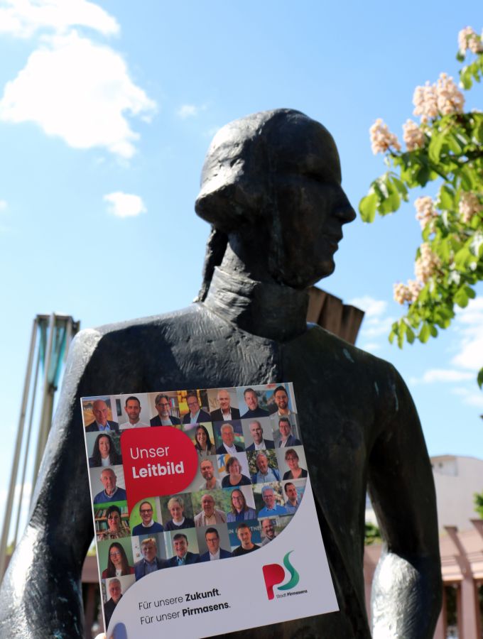 Broschüre zum Stadtleitbild (© Stadtverwaltung Pirmasens) Broschüre zum Stadtleitbild (© Stadtverwaltung Pirmasens)