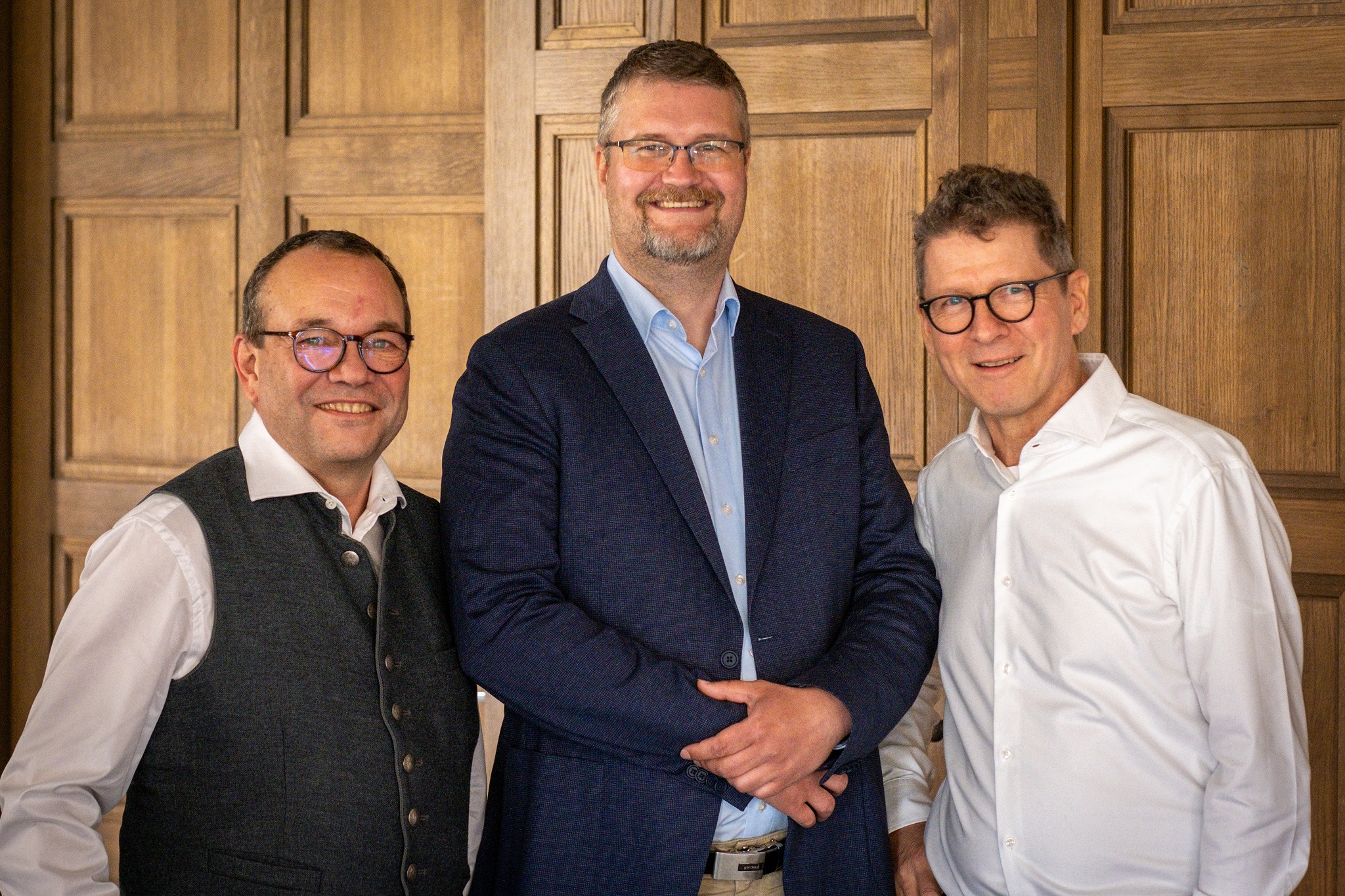 Von links nach rechts: Mark Finley, Stefan Stratmeier, Jörn Beckmann (Bildquelle: Datatrain GmbH/Till Budde) Von links nach rechts: Mark Finley, Stefan Stratmeier, Jörn Beckmann (Bildquelle: Datatrain GmbH/Till Budde)