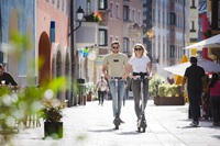 Scooterausflug in der Altstadt (c) miamariaknoll (Silberregion Karwendel)